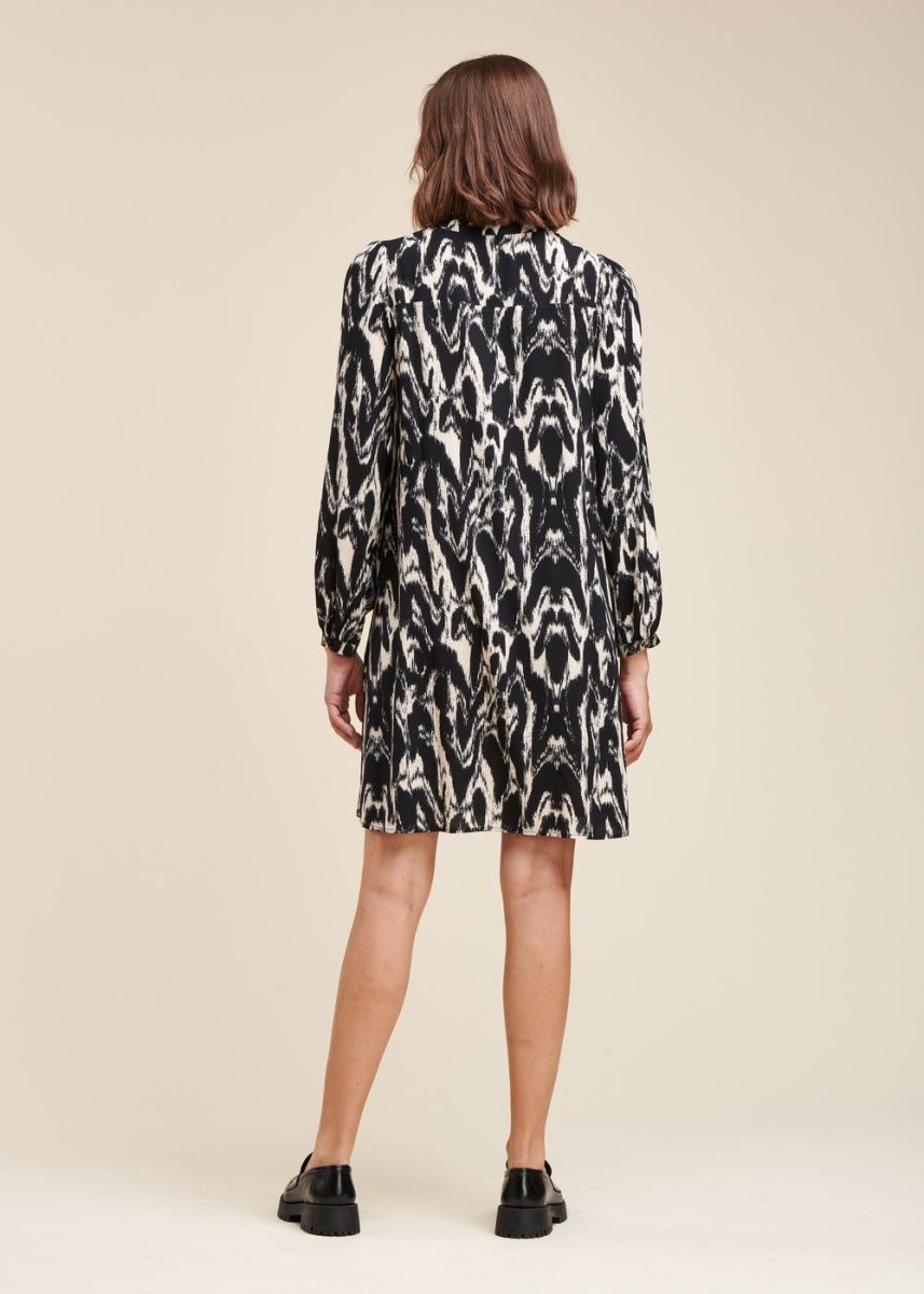 Robe courte à imprimé tachiste en viscose Ecovero – Image 4